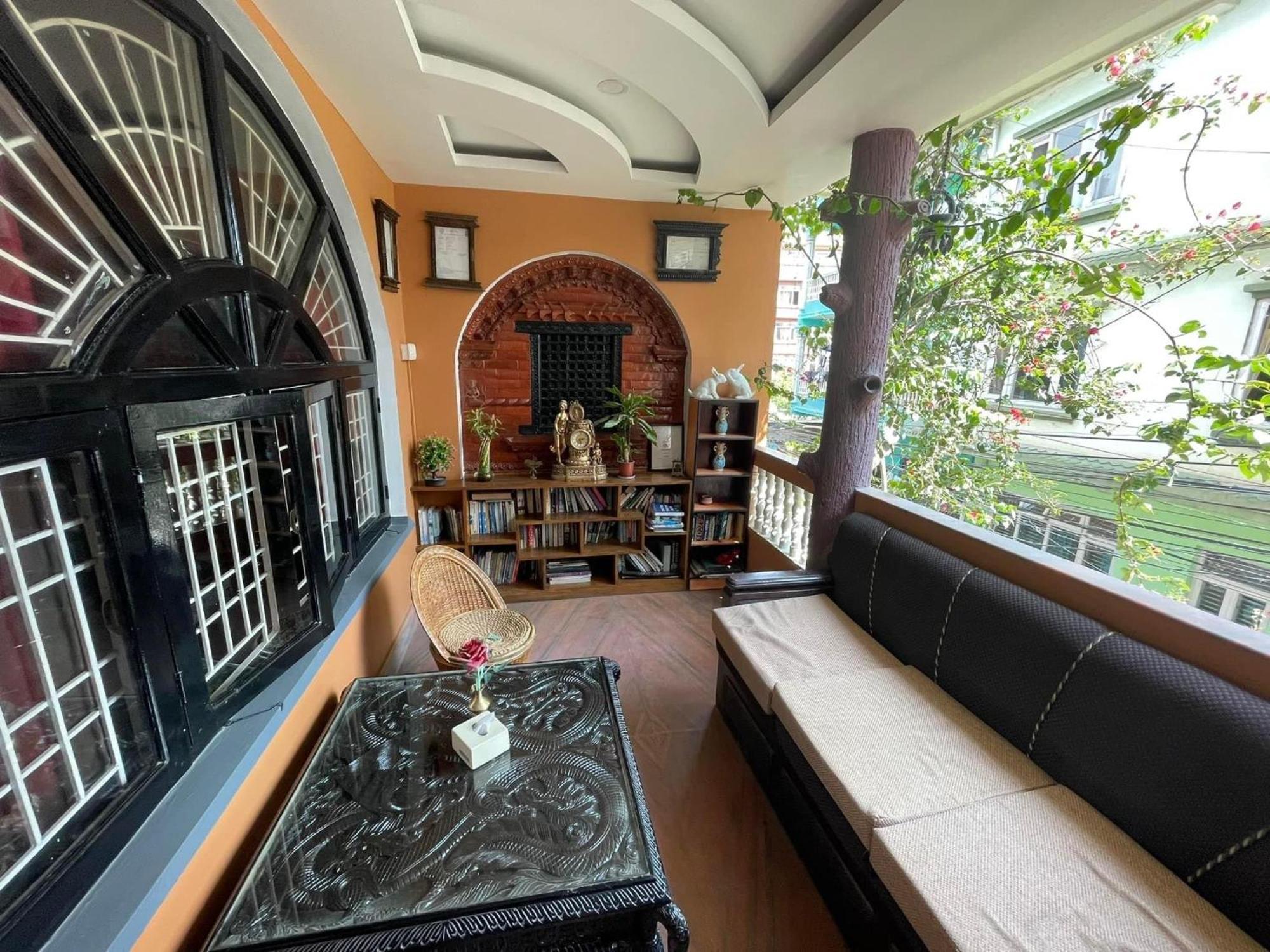 Blue Mountain Home Stay Kathmandu Exterior photo